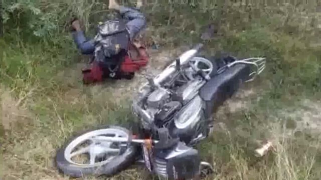 अनियंत्रित मोटर साइकिल रात्रि में गड्ढे में गिरी, मौत