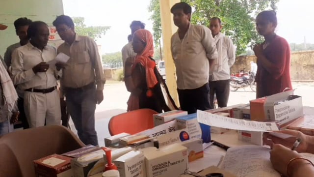 सिरसिया सामुदायिक स्वास्थ्य केंद्र प्रांगण में निशुल्क कैंसर कि प्राथमिक जांच एवं प्रशिक्षण शिविर का हुआ आयोजन