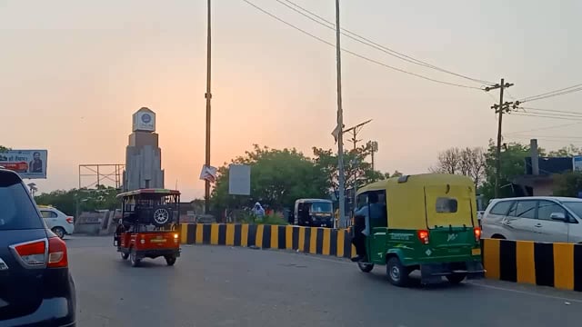 आजमगढ़ जनपद में चौराहों पर लगे कैमरे जनता और महिलाओं की और बड़ी सुरक्षा 