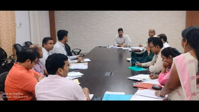 जिला पदाधिकारी ने 4 प्रखंडों में एक सप्ताह के अंदर सोलर स्ट्रीट लाइट कार्य पूर्ण करने का दिया निर्देश 