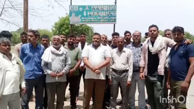 नगला डोडिया में बिजली के दो ट्रांसफर 5 दिन से फूके विद्युत आपूर्ति ठप भाकियू ने आगे आकर कराया समाधान