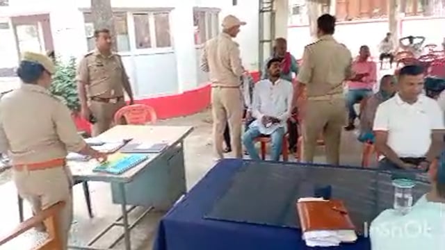 इटियाथोक थाने पर समाधान दिवस का हुआ आयोजन सीओ सदर ने समाधान दिवस की परखी हकीकत