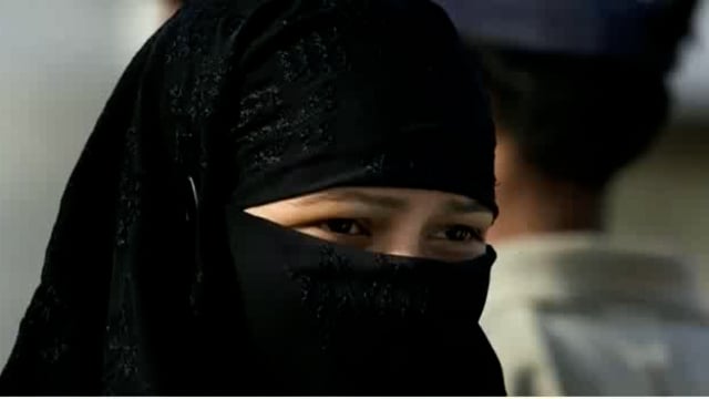 सादीमदनपुर गांव की गर्भवती पत्नी को उसके शौहर ने दहेज कम मिलने पर बहनोई के कहने पर फोन से तीन तलाक दिया,मामला दर्ज