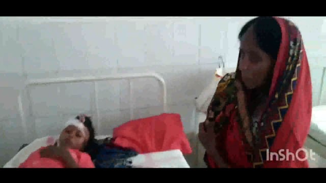 लखीसराय जिले के बाईपास के नीचे रेलवे पुल के उस पार जाने के दौरान 12 वर्षो बालिका गिरकर जख्मी अस्पताल में किया गया इलाज
