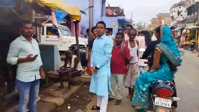 जीप सदस्य में कई गांव का दौरा कर ग्रामीणों से मिल कर उनका हालचाल जाना