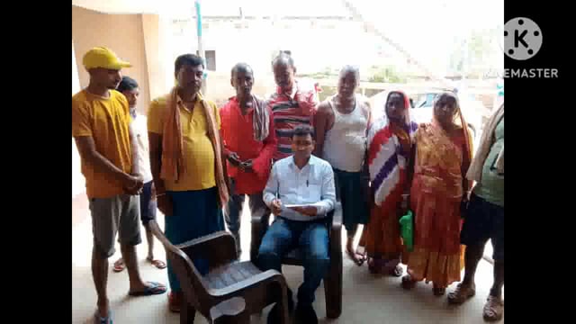 प्रखंड आपूर्ति पदाधिकारी ने डीलरों के साथ 30 जून तक आधार सीड कराने को लेकर क्षेत्र भ्रमण कर लोगों को कर रहे जागरूक