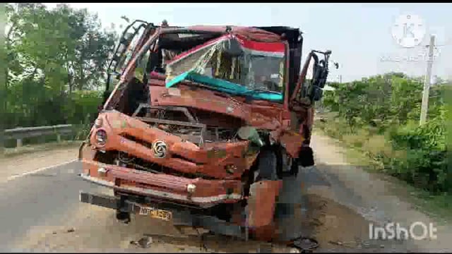 राष्ट्रीय राजमार्ग nh80 पर बीती रात बालू लोड टिपर की हुई टक्कर चालक को भेजा गया इलाज हेतु