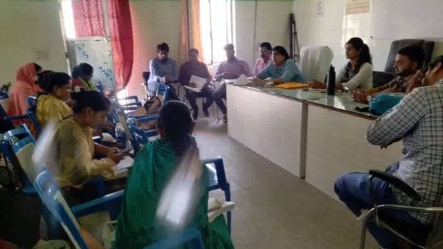 वैक्सीन की कमी हो तो समय से मांग ले स्वास्थ्य कर्मी CHC सिरसिया में बैठक में अधीक्षक शैलेंद्र मणि ओझा