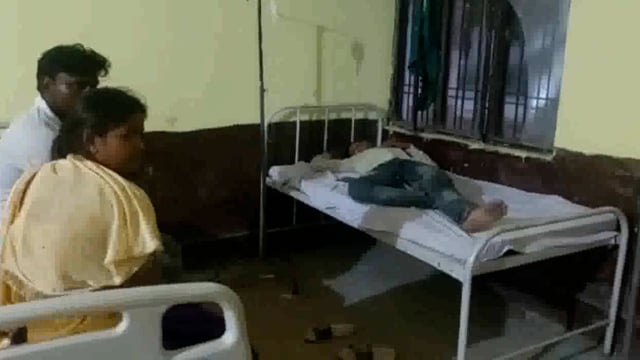 टेम्पो से टकराये मोटर साईकिल सवार हुए घायल , एक कि हालत गंभीर