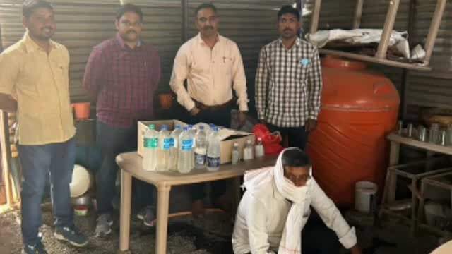 राज्य उत्पादन शुल्क पथकांचे लोणी, सोमनाथपूर,कासारसिरसी,येथे छापे 46 हजार रुपयांची दारू जप्त