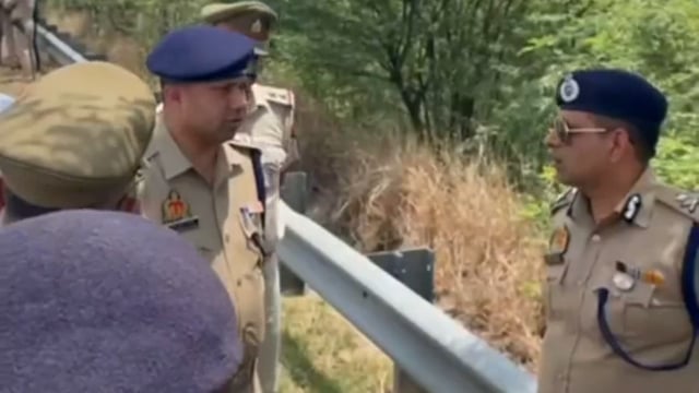 यमुना एक्सप्रेसवे पर पत्थरबाज गैंग ने एक और लूट की घटना को अंजाम दिया मौके पर पहुंचे आईजी आगरा