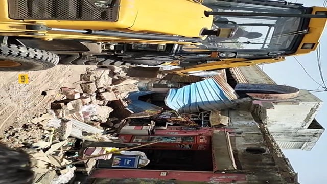 सांभर कस्बे के गट्टानी मार्केट में छज्जा गिरने से हुआ भयानक हादसा दो घायल को जयपुर रेफर एक की हुई मौत