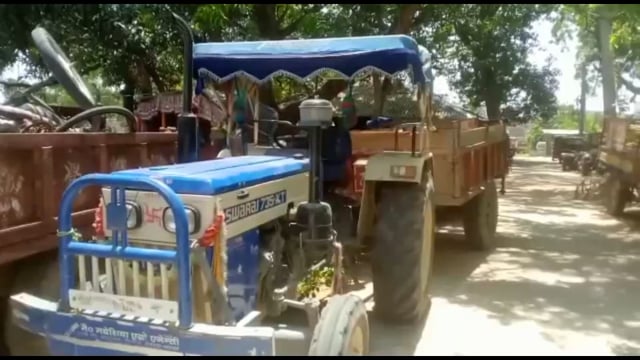 अमरपुर पुलिस ने बासुदेवपुर बालू घाट से एक अवैध बालू लदा ट्रैक्टर सहित चालक को किया गिरफ्तार