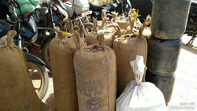 पुलिस ने मुरली द्वारी चेकपोस्ट हीरो डीह पहाड़ी के समीप 486 लीटर महुआ शराब के साथ चार मोटरसाइकिल किया जप्त