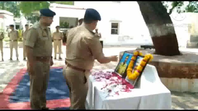 जवाहर बाग कांड को हुए 7 साल शहीद मुकुल द्विवेदी की पत्नी पहुंची मथुरा,जवाहर बाग पहुंच कर दी पति को श्रद्धांजलि