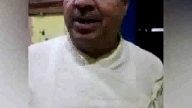 मथुरा कोतवाली क्षेत्र में पुराना बस स्टैंड के समीप अखाड़ा गिरधरपुर वाली चोबो की बगीची से भगवान की तीन मूर्ति चौरी