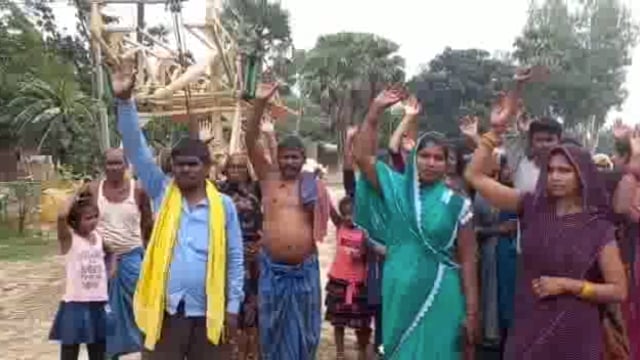 ग्रामीणों ने जल निगम की टंकी लगाने का किया विरोध, जमकर हुआ हंगामा, देखें पूरा मामला