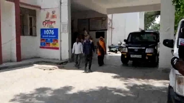 मामा के घर से उठाकर युवती को उतारा मौत के घाट खेत में जलाया शव सबूत मिटाए पीड़ित परिजन पहुंचे एसएसपी कार्यालय