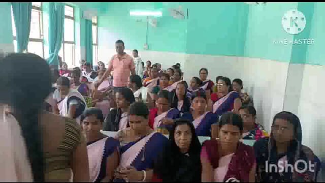 सूरजगढ़ा-चिकित्सा पदाधिकारी के साथ आशा कार्यकर्ताओं की हुई बैठक