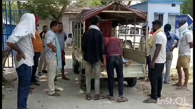 लखीसराय जिले के तेतरहाट बाजार में हाईवा के चपेट में आने से युवती की हुई दर्दनाक मौत, ग्रामीणों ने किया सड़क जाम