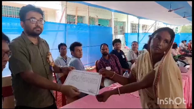 लखीसराय डायट सभागार में बड़हिया नगर परिषद क्षेत्र के वार्ड संख्या 2,5,6 की विजेता वार्ड पार्षद को दिया गया प्रमाण पत्र