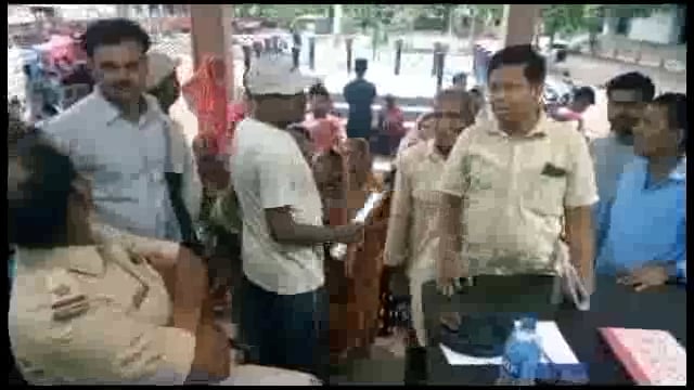 अमरपुर शहर के वार्ड नंबर 2 के वार्ड पार्षद ने सरकारी काम में बाधा डालने को लेकर थाने से की लिखित शिकायत