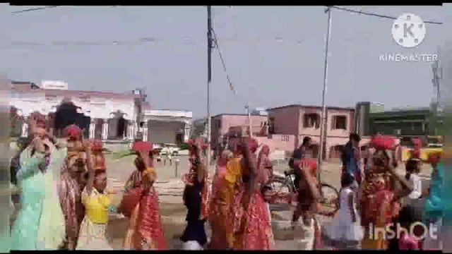 सूरजगढ़ा-शिवलिंग की प्राण प्रतिष्ठा को लेकर सूरजगढ़ा नगर परिषद क्षेत्र से निकाली गई कलश शोभायात्रा