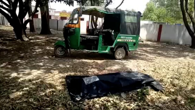 बुड्ढी खास में युवती ने लगाई फांसी मौके पर पहुंची त्रिलोकपुर पुलिस