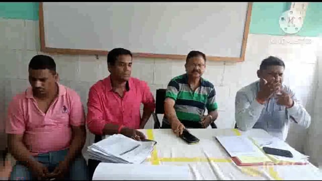 सूरजगढ़ा-स्थानीय सीएचसी में एएनएम के साथ स्वास्थ्य प्रबंधक एवं चिकित्सा पदाधिकारी के साथ हुई बैठक