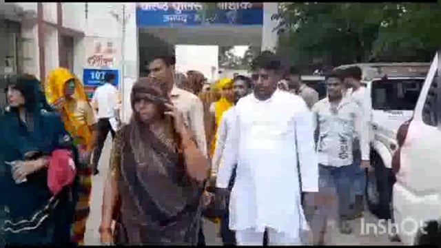 वोट ना देने पर जीते हुए पार्षद के समर्थकों ने युवक को मारी गोली पीड़ित पहुंचे एसएसपी ऑफिस