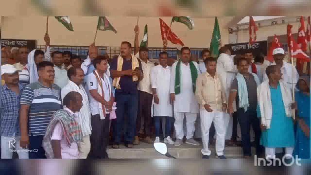 *केंद्र सरकार की नीतियों के विरुद्ध 42 डिग्री सेल्सियस तापमान में महागठबंधन का एक दिवसीय धरना*