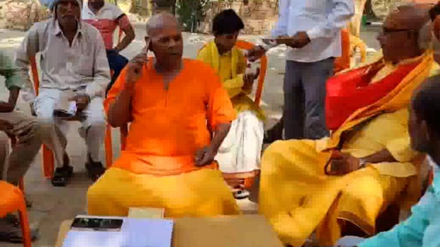 धौरीकुइंया अपने आवास पर सदर विधायक श्याम धनी राही ने क्षेत्र की आई जनता जनार्दन की सुनी समस्या