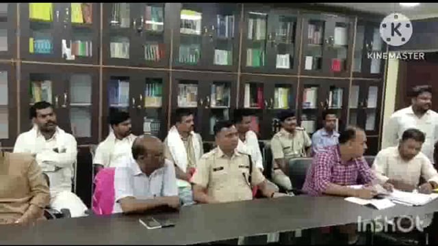 सूरजगढ़ा-जिला प्रशासन के द्वारा पीरी बाजार थाना क्षेत्र के इंटरनेशनल कॉलेज घोसैठ में जमीन विवाद से संबंधित लगा जनतादरबार