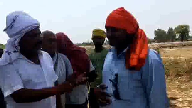 उपजिलाधिकारी कुंडा से ग्रामप्रधान ने लिखित की शिकायत भ्रष्टाचारी लेखपाल को हटाए जाने की मांग की है,