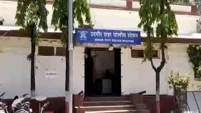 सह्याद्री हॉटेलजवळ चाकूचा धाक दाखवून 9 हजार रुपये लुटले,शहर पोलीस ठाण्यात गुन्हा दाखल