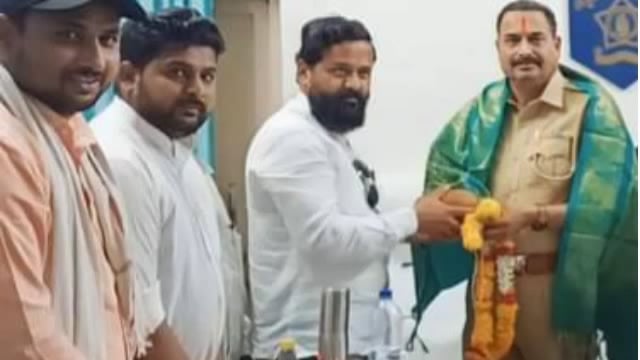 नूतन उपजिल्हाधिकारी सुशांत शिंदे व उपविभागीय पोलीस अधिकारी दिलीप भागवत यांचा सत्कार