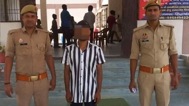 इटवा पुलिस द्वारा पहाड़ा पुर तिराहे के पास से अपहरण के आरोप में 1 अभियुक्त को गिरफ्तार कर भेजा न्यायालय