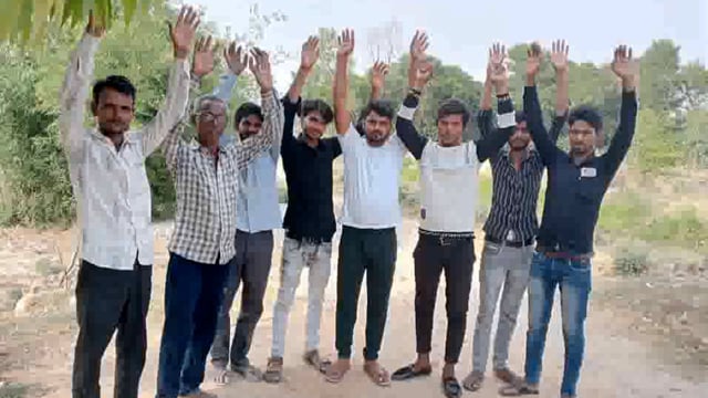 कठौतिया राम में ग्रामीणों ने कोटेदार पर लगाया भ्रष्टाचार का आरोप एसडीएम से की शिकायत