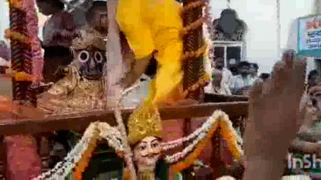 भगवान जगन्नाथ के दर्शन और रथ खींचने को उमड़े भक्त