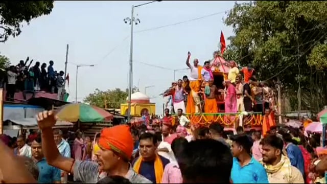 मंदार में गाजे-बाजे के साथ निकाली रथयात्रा