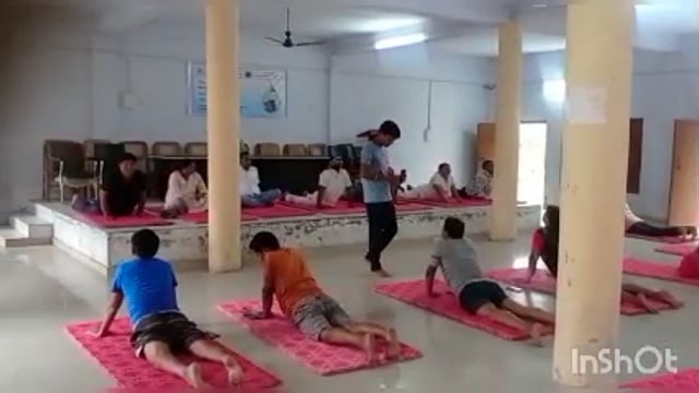  अंतरराष्ट्रीय योग दिवस पर इटियाथोक ब्लॉक सभागार में संयुक्त खंड विकास अधिकारी के नेतृत्व में मनाया गया  योग दिवस