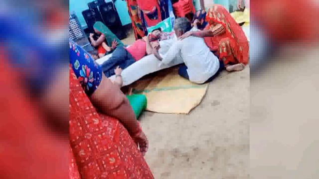 यूपी के अरसारा गांव में अपने ही परिवार के 6 लोगों की नृशंस हत्या आरोपी ने स्वयं को भी गोली से उड़ाया