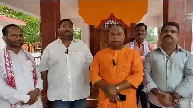 बलरामपुर:आवर समय माता मंदिर प्राण प्रतिष्ठा व रामकथा को सुनिए क्या कहते हैं मंहत 