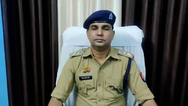 प्रतापगढ़ के मांधाता क्षेत्र में टाइनी शाखा में हुई लूट का हुआ बड़ा खुलासामोटरसाइकिल ₹20000 के साथ आरोपी को भेजा गया जेल