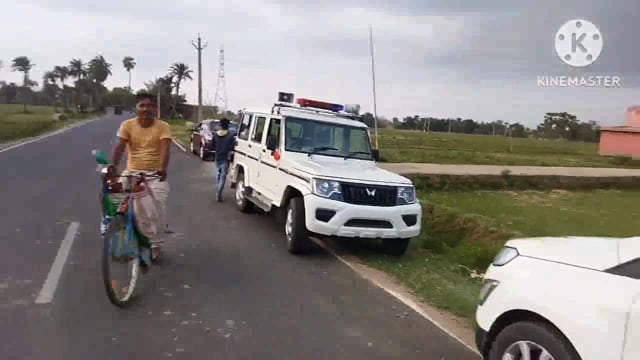 अनुमंडल पदा० के निर्देश पर पदाधिकारियों की संयुक्त टीम सादपुर पैक्स गोदाम में की छापेमारी, अनाज के साथ गोदाम को किया सील