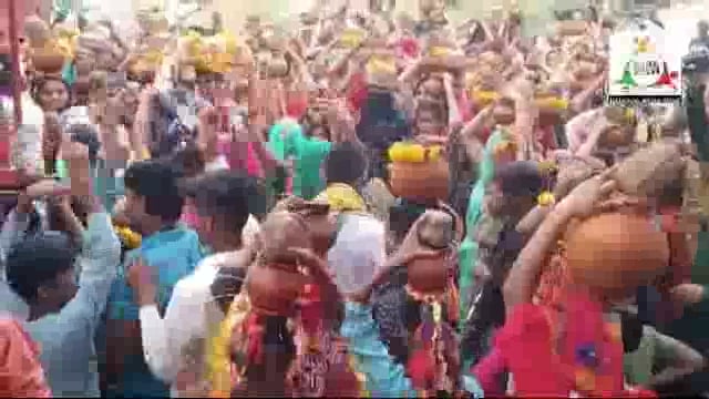 धर्मनगरी वृंदावन के निकटवर्ती पानीगांव में धूम-धाम से निकाली गई श्रीमद् भागवत कलश यात्रा।