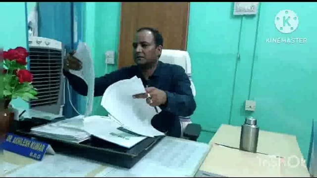 प्रखंड विकास पदाधिकारी सूरजगढ़ा के कार्यालय कक्ष में इंदिरा आवास सहायकों की हुई बैठक