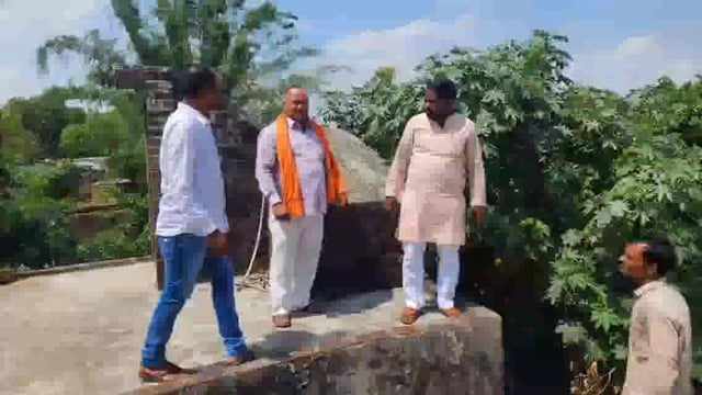 नगर पंचायत बिस्कोहर के श्यामा प्रसाद मुखर्जी में 3 घरों में हुई चोरी के बाद अध्यक्ष अजय गुप्ता ने थाना अध्यक्ष को लगाई फ