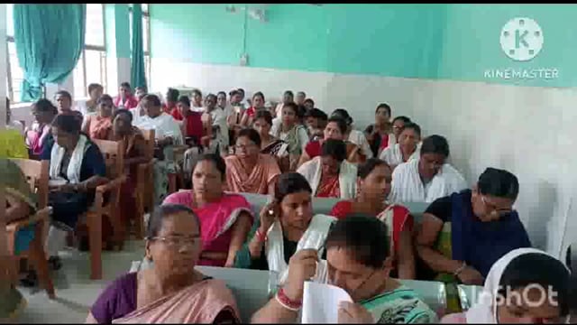 स्थानीय सामुदायिक स्वास्थ्य केंद्र सूरजगढ़ा में स्वास्थ्य प्रबंधक के साथ सभी एएनएम की हुई साप्ताहिक बैठक