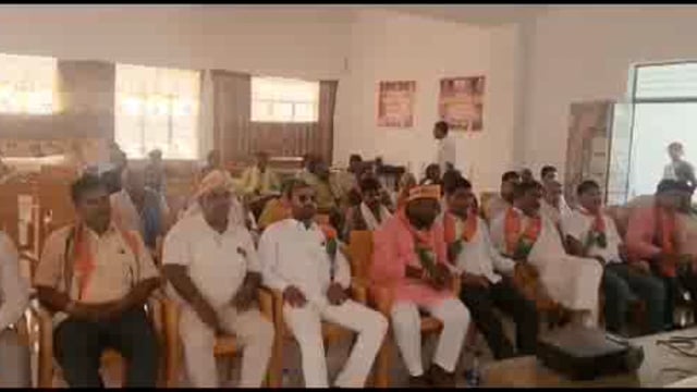 नगर पंचायत बिस्कोहर कार्यालय पर लाइव प्रसारण में भाजपाइयों ने सुना PM मोदी के मेरा बूथ सबसे मजबूत कार्यक्रम का संवाद